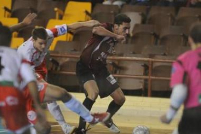 Chano volverá a ser esta tarde la referencia ofensiva del conjunto leonés frente a los toledanos del