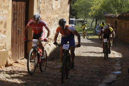 La Vuelta a León BTT cumplirá en 2019 su tercera entrega por la geografía provincial. MARCIANO PÉREZ
