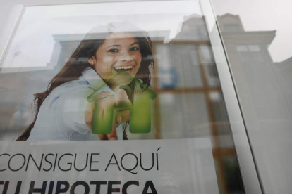 Campaña hipotecaria de una entidad bancaria en España. JESÚS F. SALVADORES