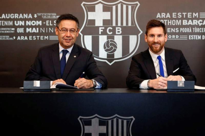 Bartomeu y Messi están obligados a destensar la situación actual y a entenderse. DAVID SAURA