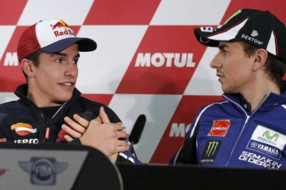 Marc Márquez y Jorge Lorenzo, durante la rueda de prensa previa la GP de Japón, en Motegi.