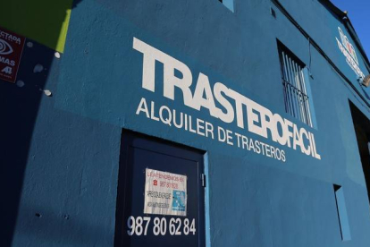 Las naves de Trasterofácil están ubicadas en la avenida de Agustinos, y tienen servicios para particulares y empresas.