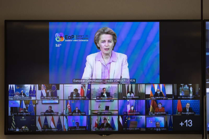 La presidenta de la Comisión Europea, Úrsula von der Leyen ayer, en una videoconbferencia. FRANCISCO SECO