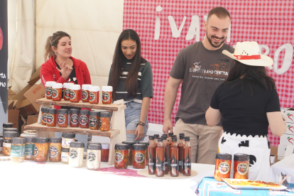 Feria del pimiento de Fresno de la Vega. J. NOTARIO