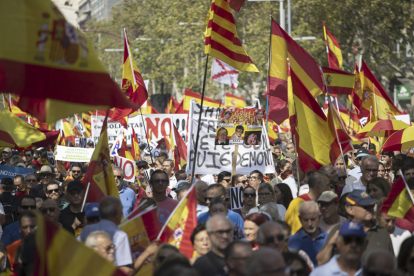 Aspecto de la manifestación convocada por Societat Civil Catalana (SCC) bajo el lema 