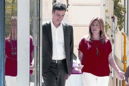 Pedro Sánchez pasea junto a Susana Díaz el pasado 14 de julio, poco después de acceder a la secretaría general del PSOE.