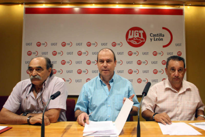 Eleuterio Sancho, Juan José Rubio y Manuel Sanz en la rueda de prensa de ayer.