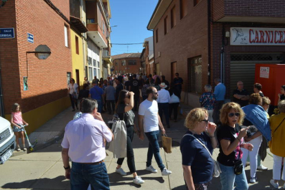 Feria del pimiento de Fresno de la Vega, en la jornada del domingo. J. NOTARIO