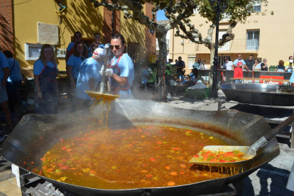 Feria del pimiento de Fresno de la Vega, en la jornada del domingo. J. NOTARIO