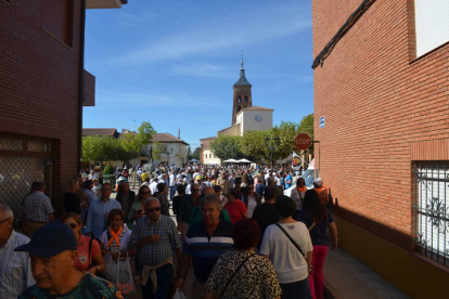 Feria del pimiento de Fresno de la Vega, en la jornada del domingo. J. NOTARIO