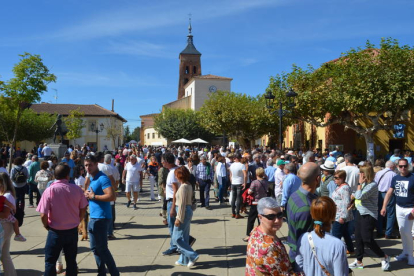 Feria del pimiento de Fresno de la Vega, en la jornada del domingo. J. NOTARIO