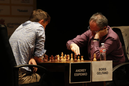 Segunda semifinal del Magistral de ajedrez, Andrey Esipenko contra Boris Gelfand. F. Otero Perandones.
