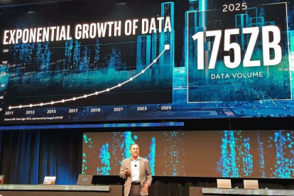 El director general de Intel, Bob Swan, participa en la mayor feria de electrónica de consumo.