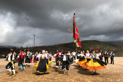 Agrupación folclórica de Guardo. DL