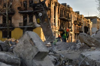 Imagen de una ciudad tras los bombardeos. OLEGO PETRASIUG