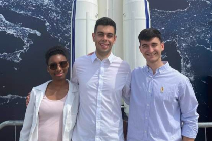 Sloane Stanislas, Mario Álvarez y Pablo Barreiro, en Bourget. DL