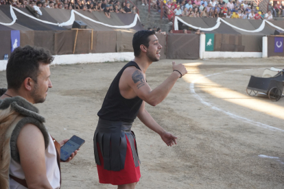 Astorga se viste de togas y pieles para celebrar su tercer día de astures y romanos. JONATHAN NOTARIO