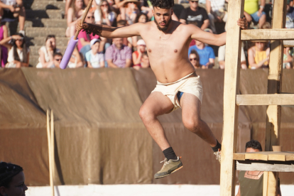 Astorga se viste de togas y pieles para celebrar su tercer día de astures y romanos. JONATHAN NOTARIO