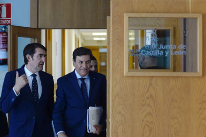 Juan Carlos Suárez Quiñones y Fernández Carriedo, ayer, tras el Consejo de Gobierno. NACHO GALLEGO