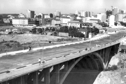 El puente García Ojeda a punto de inaugurarse. EFE