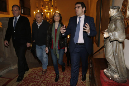 Antonio Silván, Eduardo Fernández, Andrea Levy y Alfonso Fernández Mañueco, ayer en el hostal San Marcos.