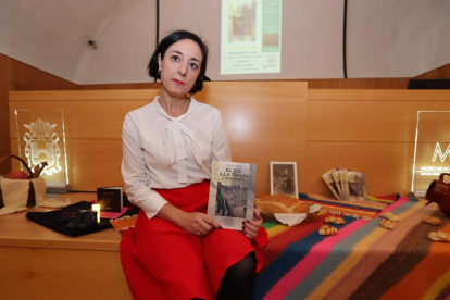 Sol Gómez Arteaga presenta libro en Astorga y Valderas, lugar de origen. LUIS DE LA MATA