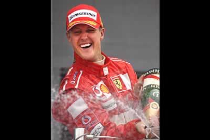 La cabeza de carrera dejó un intenso mano a mano entre Schumacher y Raikkonen, con victoria para el primero.