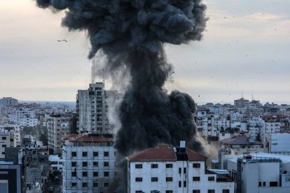 El lanzamiento de misiles por parte de Hamás y la incursión terrestre y aérea en Israel ha desatado una guerra sin precedentes en oriente medio. EFE