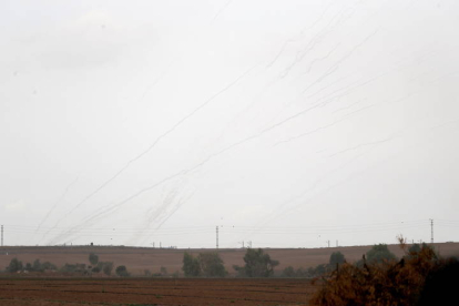 El lanzamiento de misiles por parte de Hamás y la incursión terrestre y aérea en Israel ha desatado una guerra sin precedentes en oriente medio. EFE