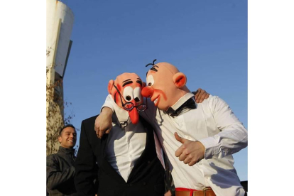 Mortadelo y  Filemón en el carnaval de La Virgen del Camino | Foto: Jesús.