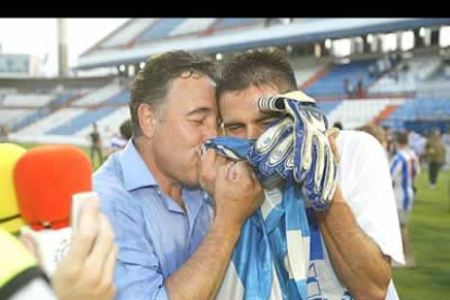 El presidente de la Ponferradina, José Fernández Nieto, destaca la gran importancia que ha tenido el respaldo recibido por parte de sus seguidores para hacer realidad el sueño de conseguir el ascenso a la Segunda División