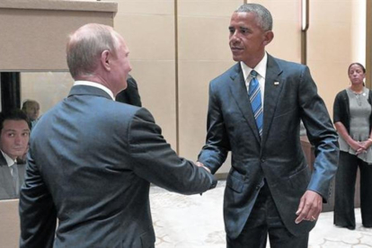 Frío saludo entre Obama y Putin, en una cumbre en Hangzhou (China).