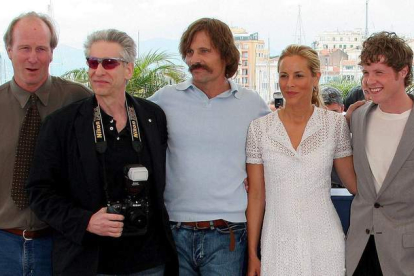 William Hurt, junto a David Cronenberg, Viggo Mortensen, Maria Bello y Ashton Holmes presentando ‘Una historia de violencia’. LORENVU