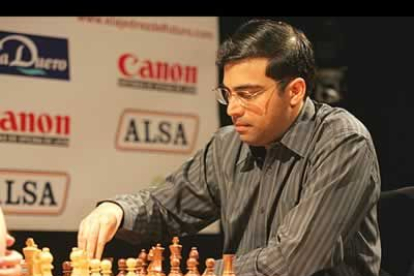A pesar de la victoria, Anand no jugó con precisión y, según los especialistas, el movimiento De6 en la 20 jugada era un serio error.