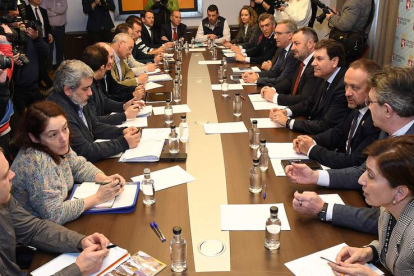 Primera reunión de la Mesa por León, el pasado 3 de marzo en la Diputación.