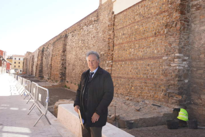 Melquíades Ranilla, arquitecto redactor del Plan Director de la Muralla. J. NOTARIO.