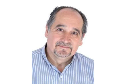 Gonzalo García, candidato del IU Contigo a la alcaldía de Cacabelos. DL