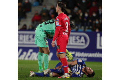 Sergi Enrich sufrió un fuerte golpe en un tobillo el pasado martes ante el Espanyol. L. DE LA MATA