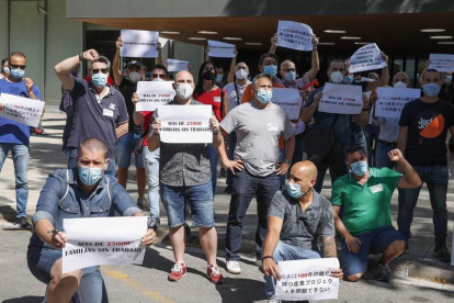 Imagen de la concentración de los trabajadores de Nissan en Barcelona. ALEJANDRO GARCÍA