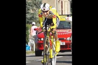 Beloki fue el que más se acercó a esa meta al subir tres veces consecutivas al cajón. Pero como le sucedió a muchos otros ciclistas le tocó vivir en una época equivocada en la que domina Armstrong.