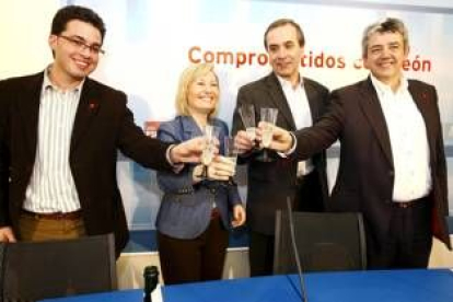 Antonio Canedo siguió la jornada electoral desde el Bierzo