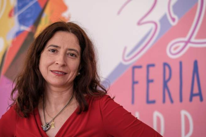 La autora de origen leonés participó en el Festival Cultural Eñe en una conversación con Luis García Montero sobre Lorca en el contexto de utopía y distopía. ÁNGEL MEDINA