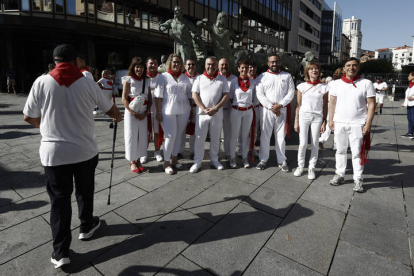 Segundo encierro de los sanfermines 2023. ELOY ALONSO / J. P. URDIOZ / VILLAR LÓPEZ / JESÚS DIGES