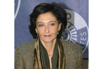 Elena Arnedo, durante la presentación de un libro en abril del 2003 en Madrid.