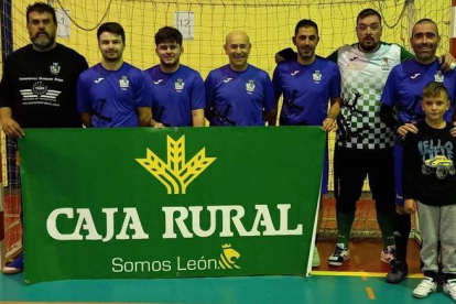 Formación del equipo de la Casa de Asturias que disputa la Liga Asolefusa/Caja Rural. DL