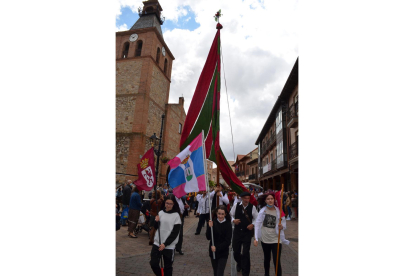 La procesión del día de San Isidro en Santa María del Páramo. MEDINA