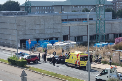 Accidente en la avenida de la Universidad. DL