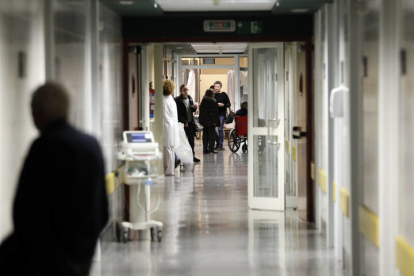Imagen del Hospital de León en el servicio de Urgencias. DL