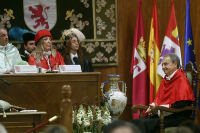 José Luis Rodríguez Zapatero, durante el acto en que fue nombrado doctor Honoris Causa. FERNANDO OTERO.