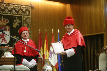 José Luis Rodríguez Zapatero, nombrado doctor Honoris Causa. FERNANDO OTERO